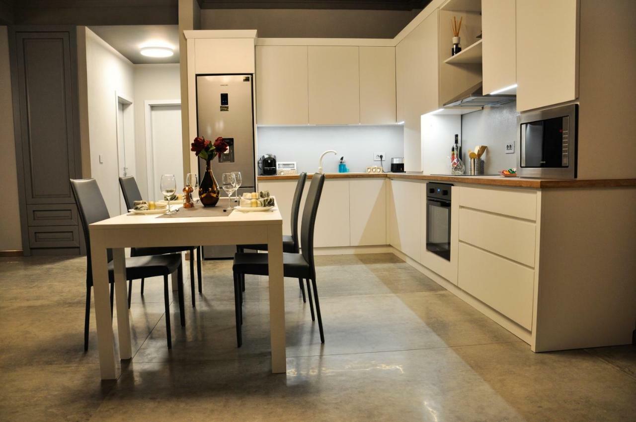 Rubio Residence - Accmonia Luxury Apartment Arad Luaran gambar