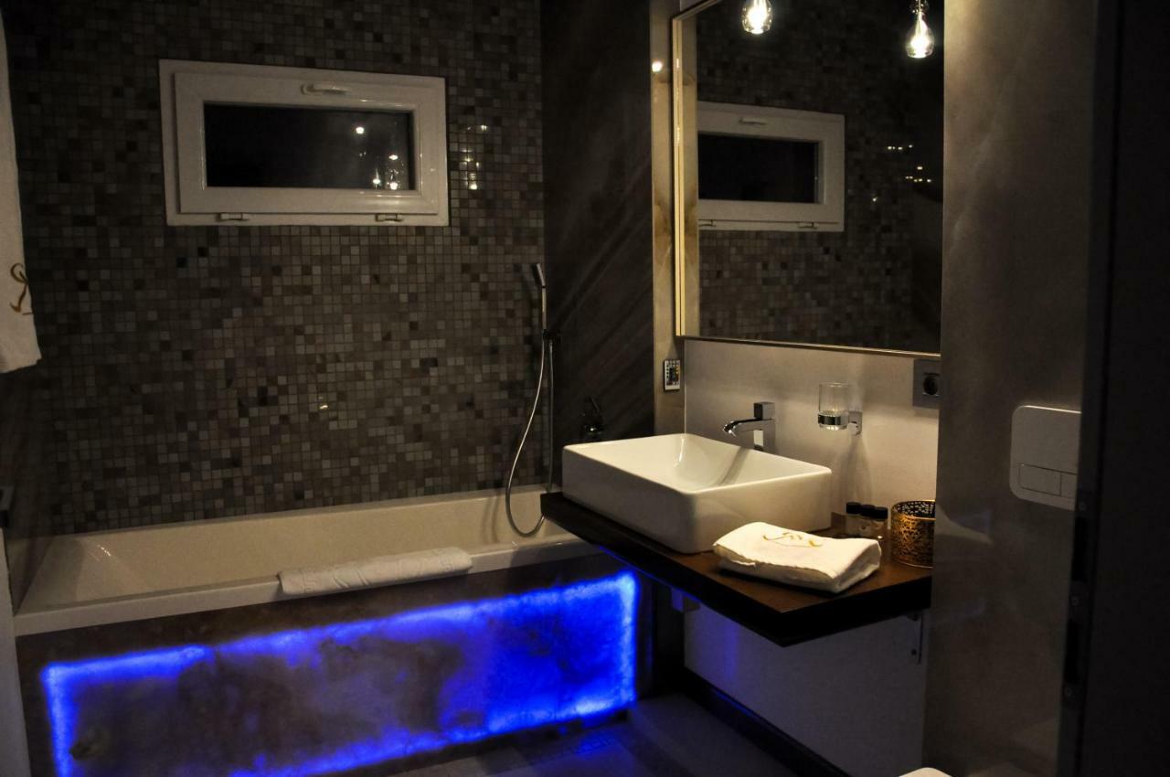 Rubio Residence - Accmonia Luxury Apartment Arad Luaran gambar